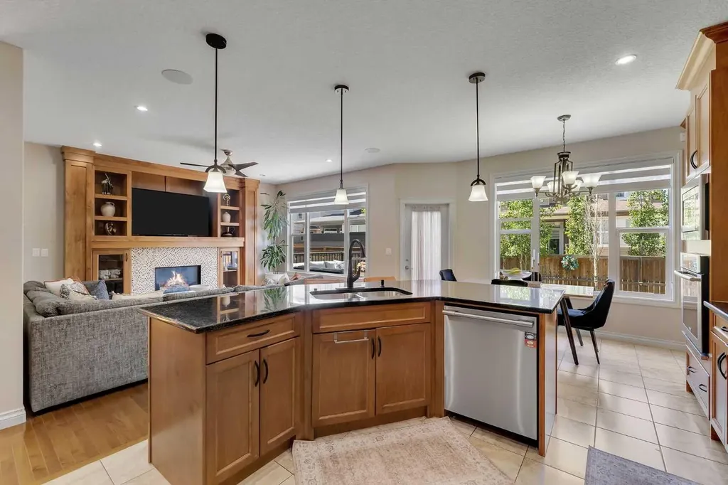 308 Kinniburgh Link Chestermere AB T1X 0P8
