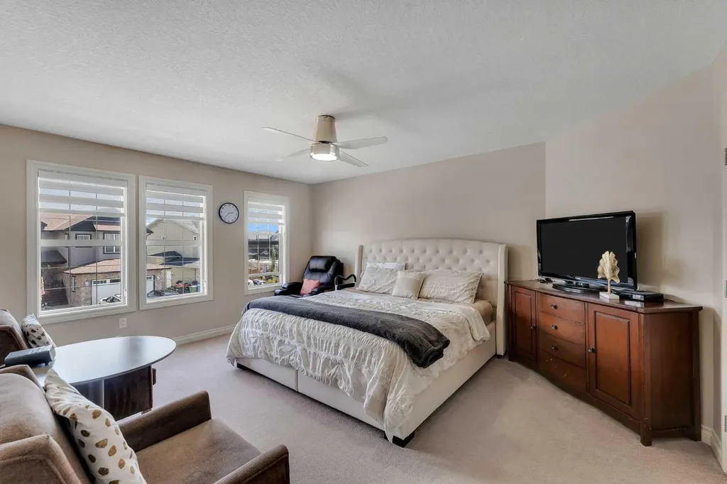 308 Kinniburgh Link Chestermere AB T1X 0P8