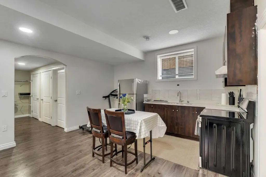 308 Kinniburgh Link Chestermere AB T1X 0P8