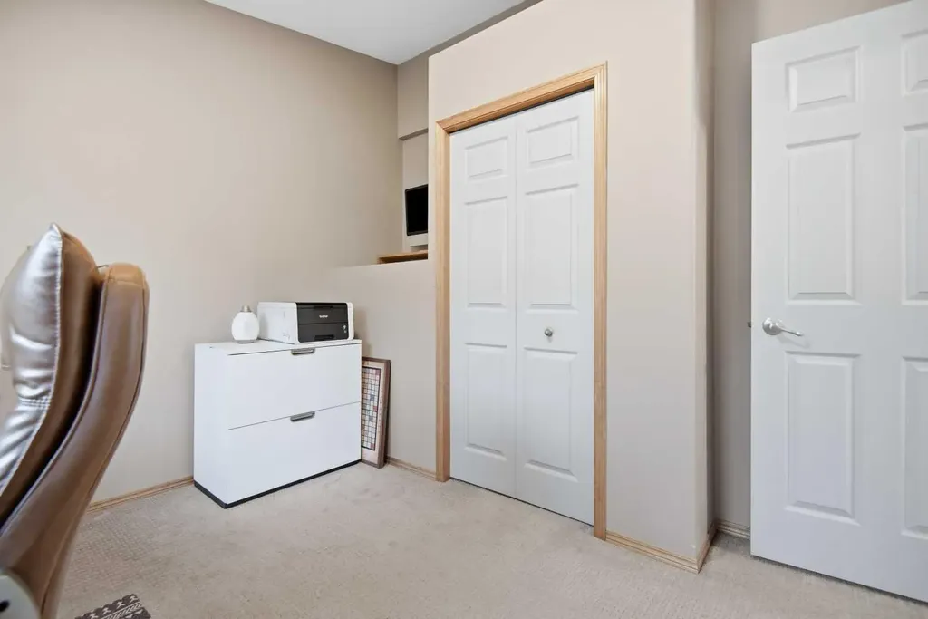 156 Aubrey Close Red Deer AB T4R 3B8