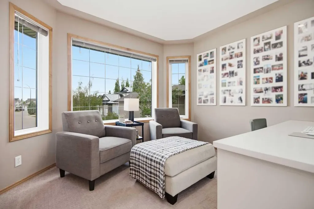 156 Aubrey Close Red Deer AB T4R 3B8