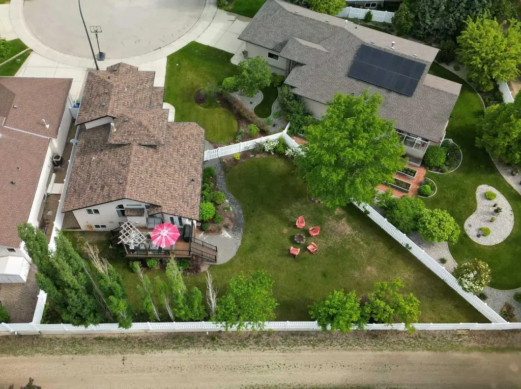 156 Aubrey Close Red Deer AB T4R 3B8