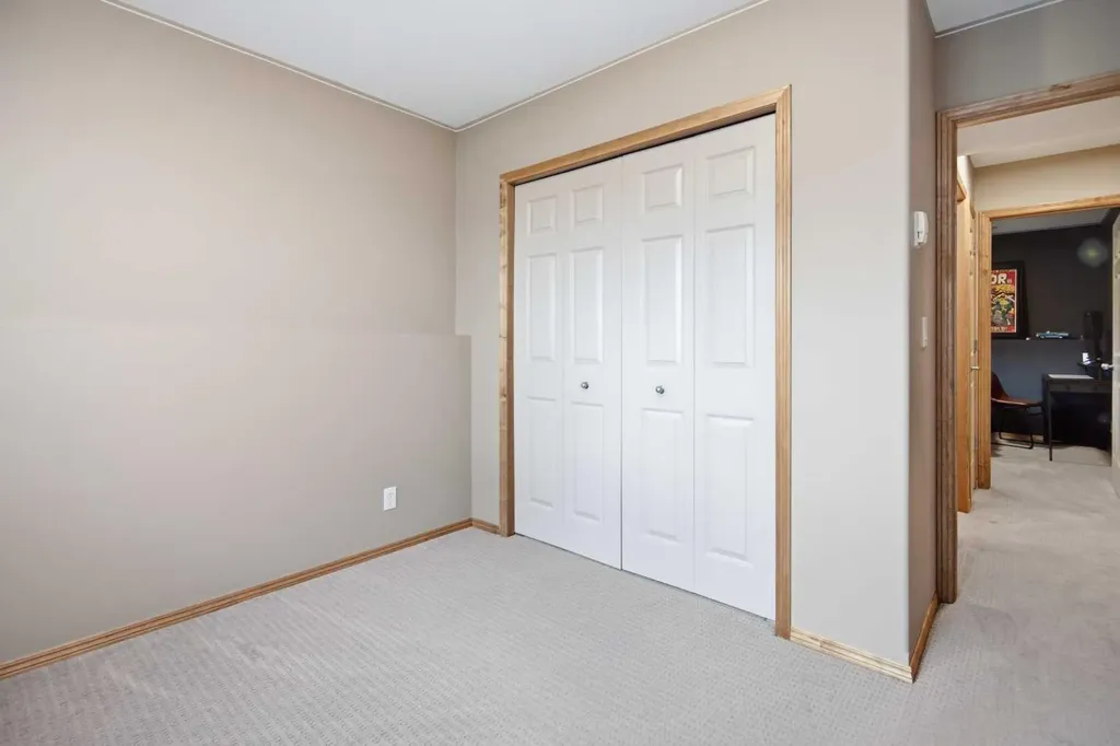 156 Aubrey Close Red Deer AB T4R 3B8