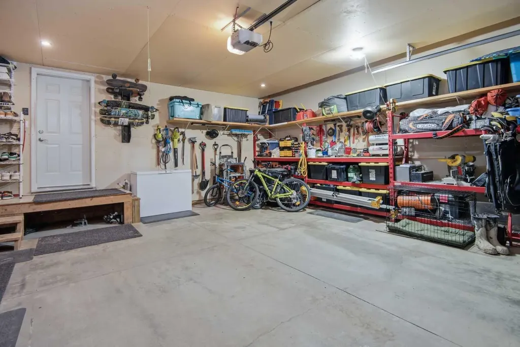 156 Aubrey Close Red Deer AB T4R 3B8