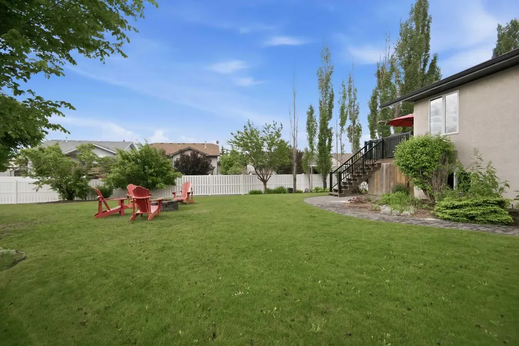 156 Aubrey Close Red Deer AB T4R 3B8