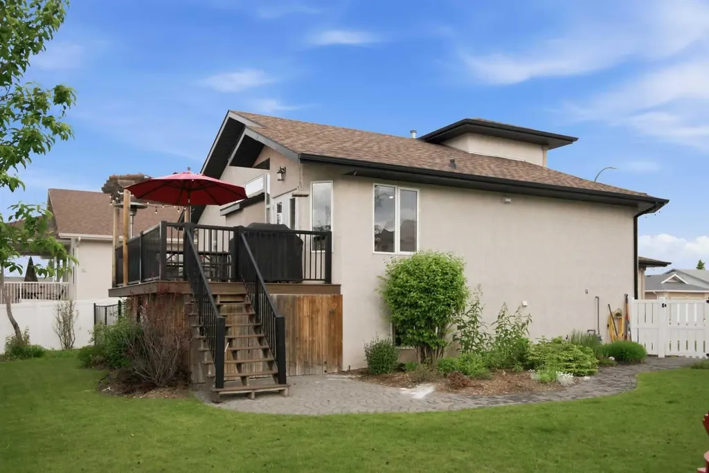 156 Aubrey Close Red Deer AB T4R 3B8