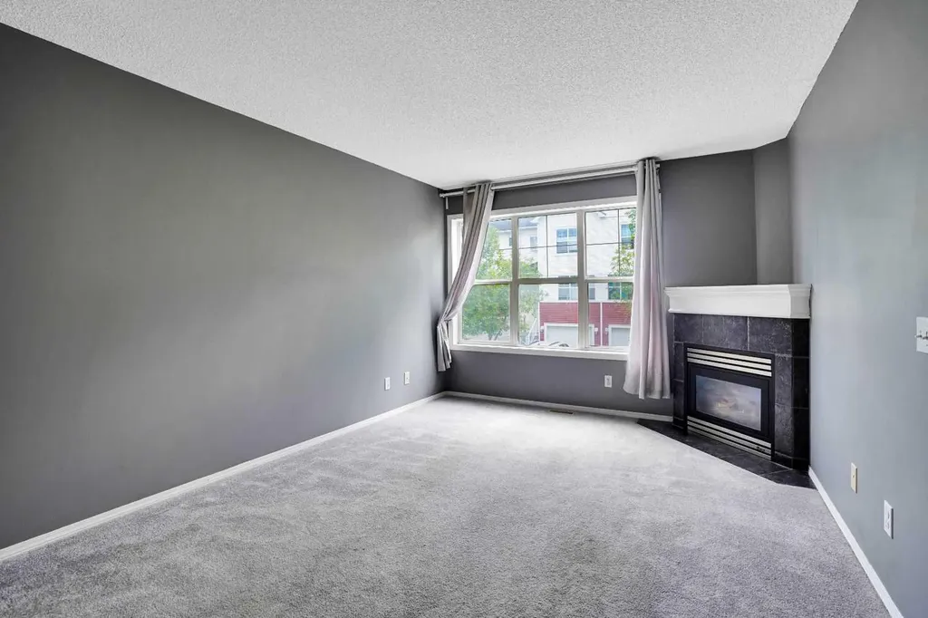 120 Country Village Cape NE Calgary AB T3K 5K2