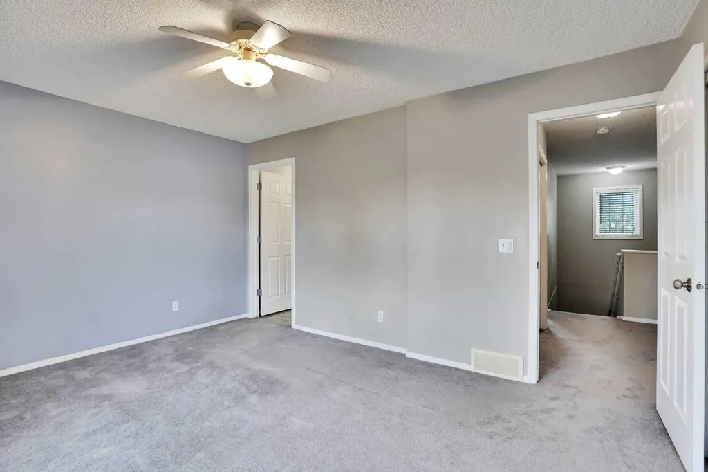 120 Country Village Cape NE Calgary AB T3K 5K2
