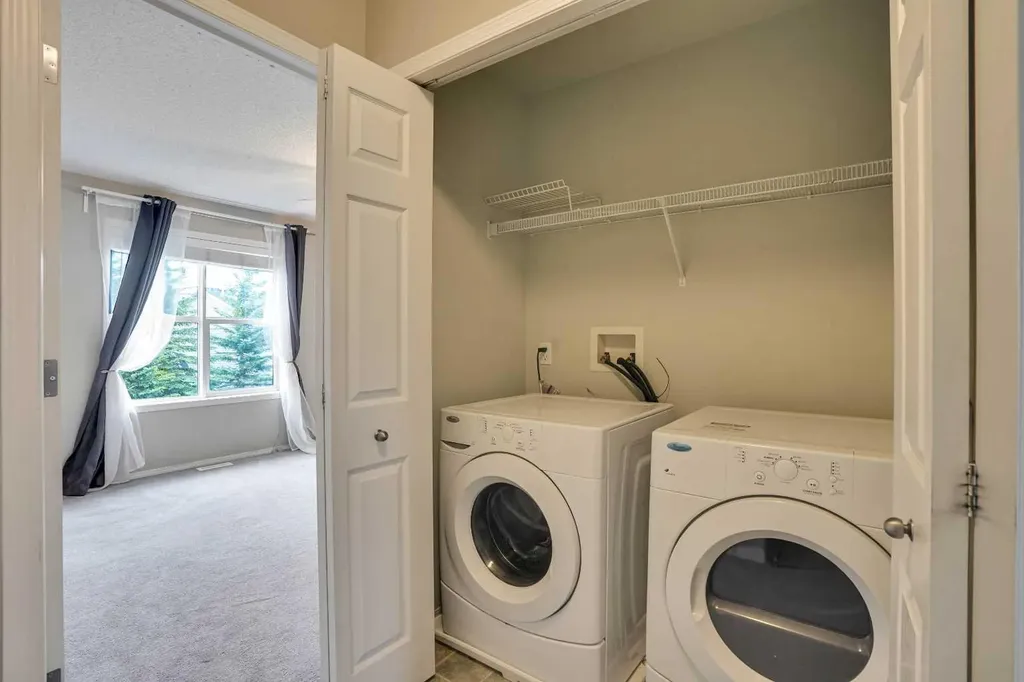 120 Country Village Cape NE Calgary AB T3K 5K2