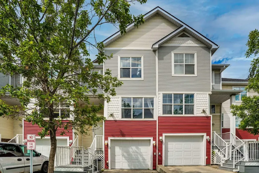120 Country Village Cape NE Calgary AB T3K 5K2