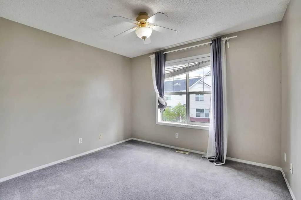120 Country Village Cape NE Calgary AB T3K 5K2