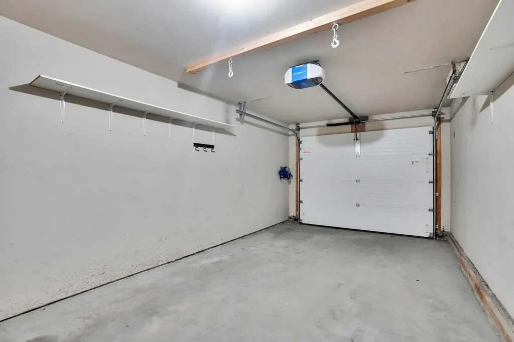 120 Country Village Cape NE Calgary AB T3K 5K2