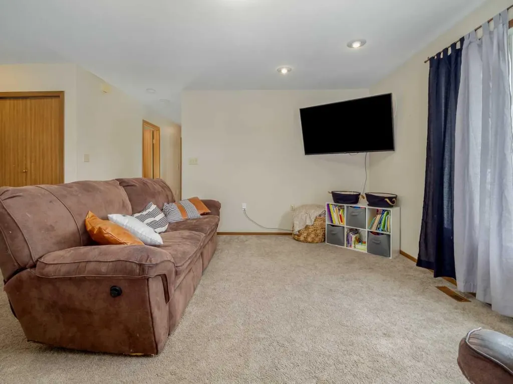 640 Tumbleweed Avenue Pincher Creek AB T0K 1W0