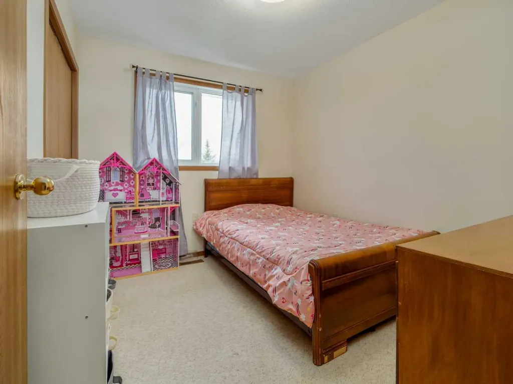 640 Tumbleweed Avenue Pincher Creek AB T0K 1W0