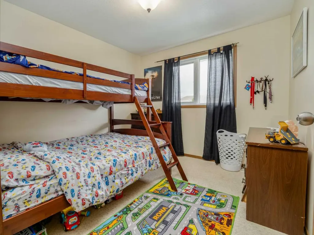 640 Tumbleweed Avenue Pincher Creek AB T0K 1W0