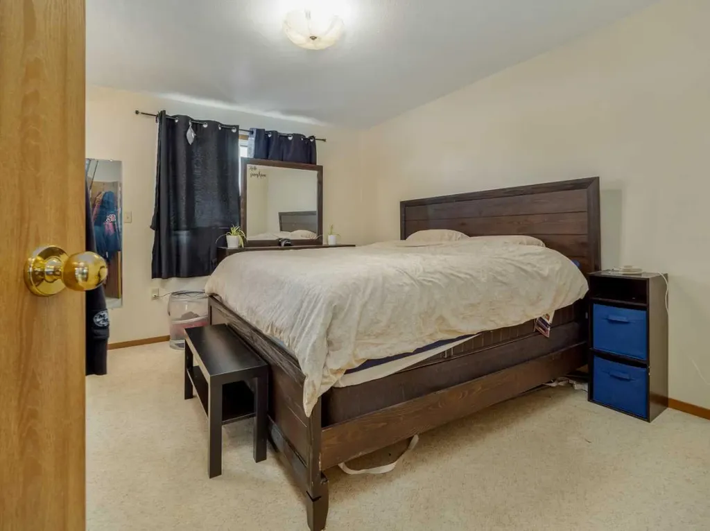 640 Tumbleweed Avenue Pincher Creek AB T0K 1W0