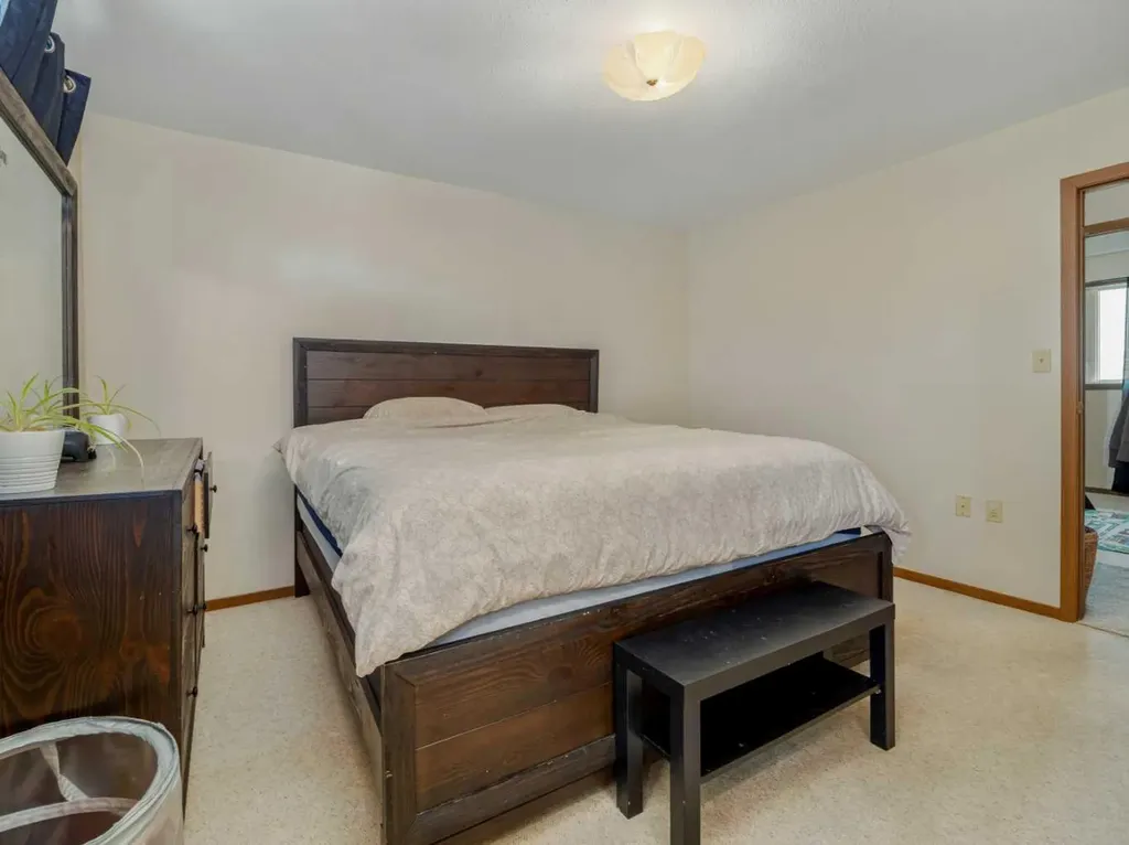640 Tumbleweed Avenue Pincher Creek AB T0K 1W0