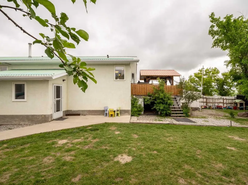 640 Tumbleweed Avenue Pincher Creek AB T0K 1W0