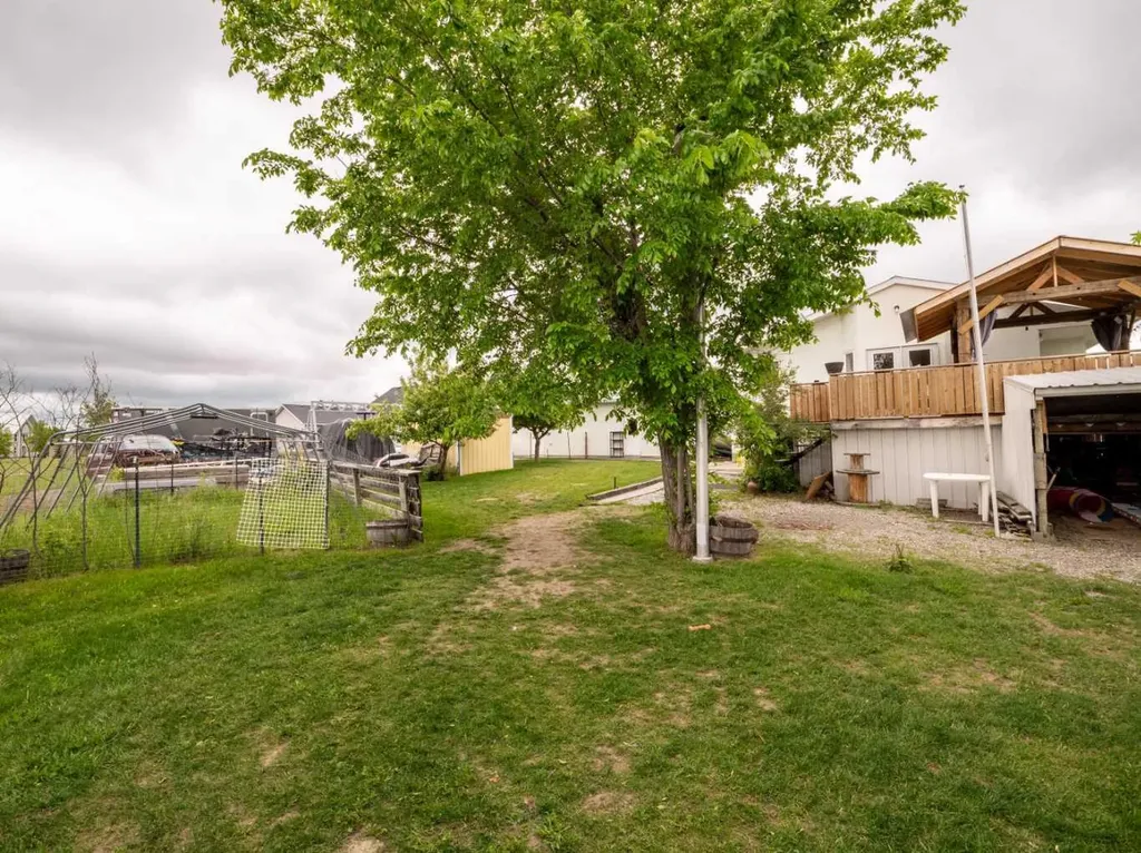 640 Tumbleweed Avenue Pincher Creek AB T0K 1W0
