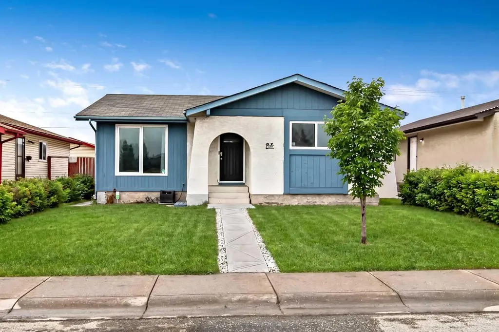399 Maitland Crescent NE Calgary AB T2A 5T6