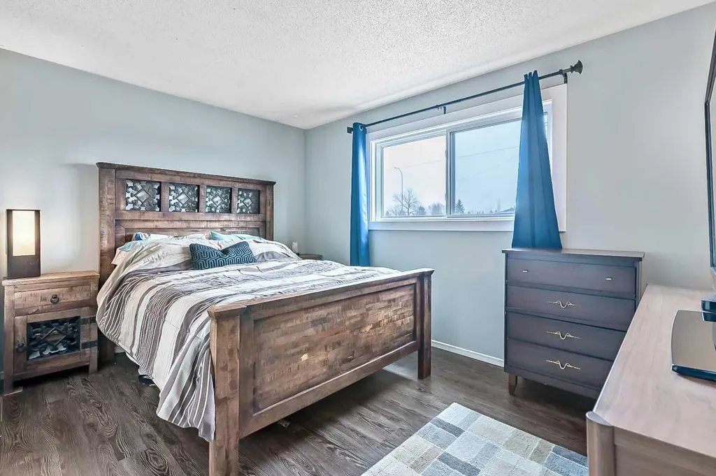 399 Maitland Crescent NE Calgary AB T2A 5T6