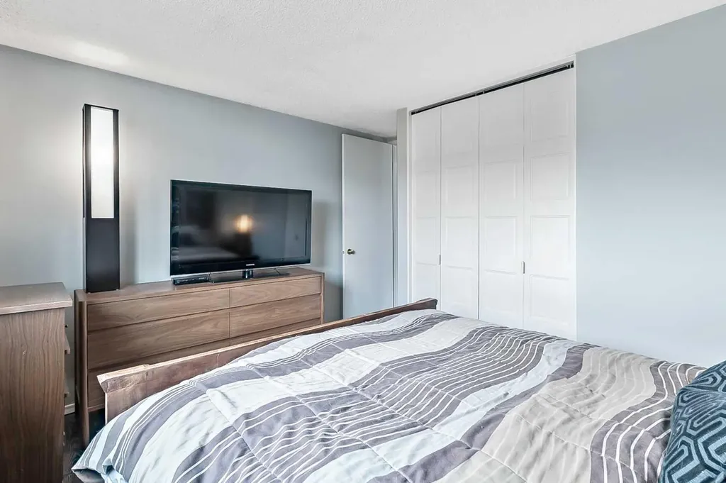 399 Maitland Crescent NE Calgary AB T2A 5T6