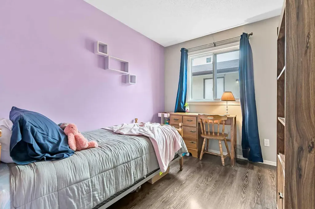 399 Maitland Crescent NE Calgary AB T2A 5T6