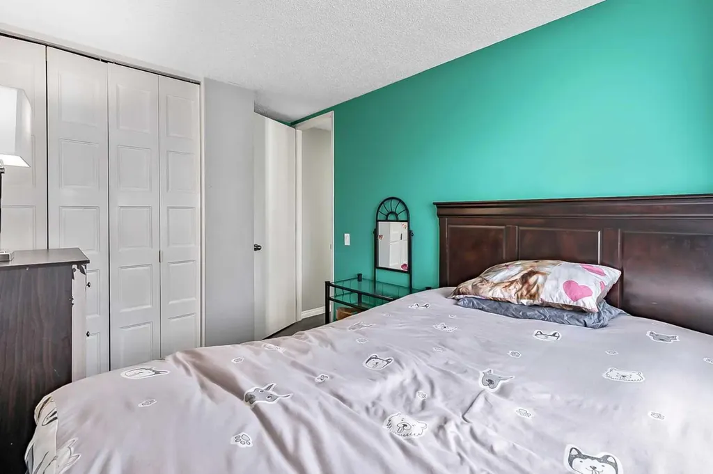 399 Maitland Crescent NE Calgary AB T2A 5T6