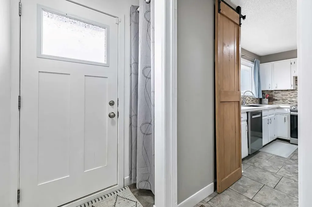 399 Maitland Crescent NE Calgary AB T2A 5T6