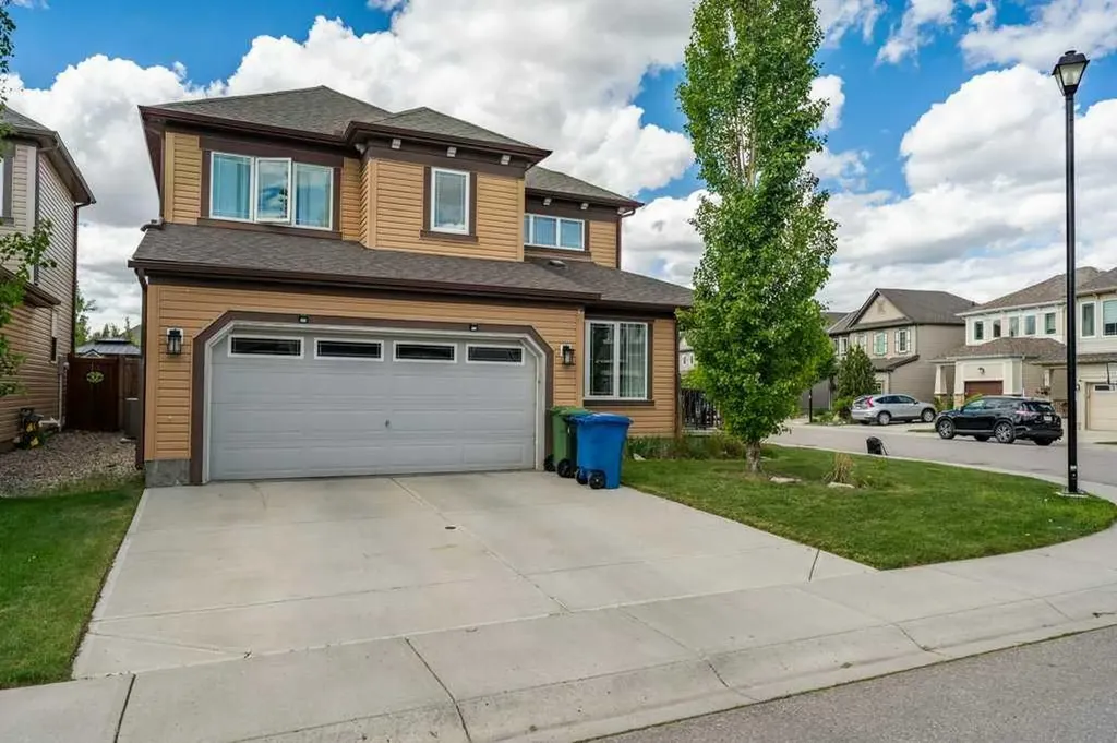15 Windwood Grove SW Airdrie AB T4B 3T2
