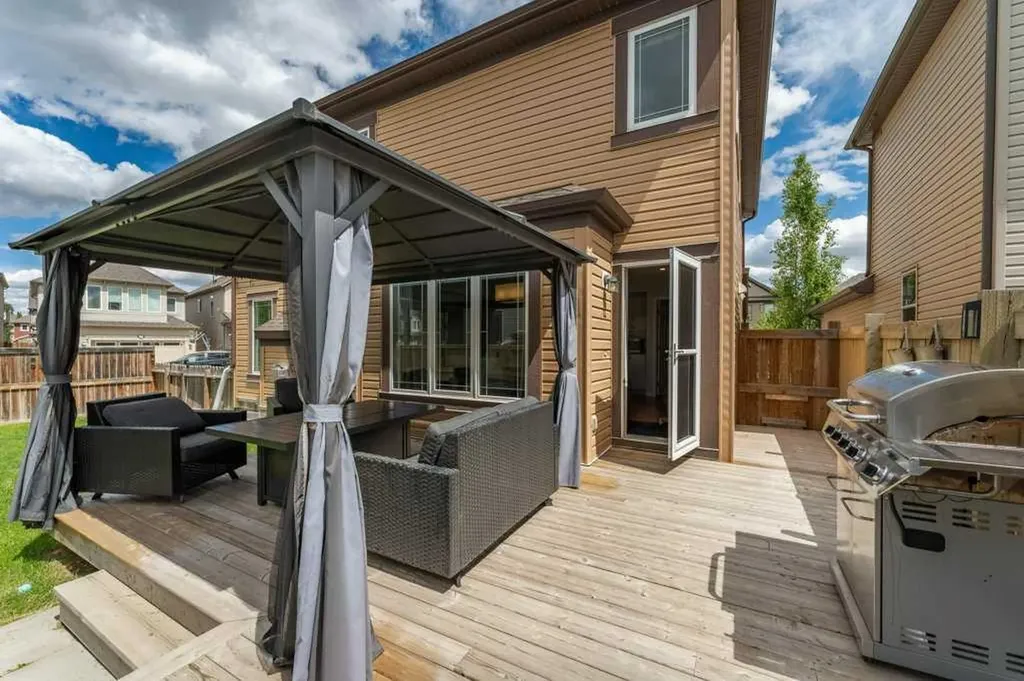 15 Windwood Grove SW Airdrie AB T4B 3T2