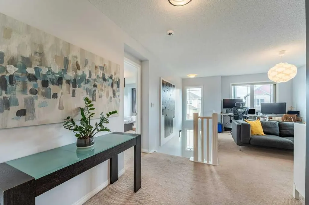 15 Windwood Grove SW Airdrie AB T4B 3T2