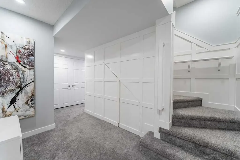 15 Windwood Grove SW Airdrie AB T4B 3T2