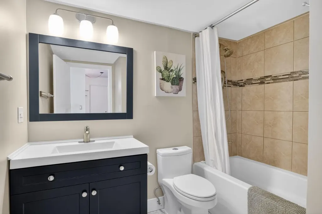 2130 17 Street SW Calgary AB T2T 4M5