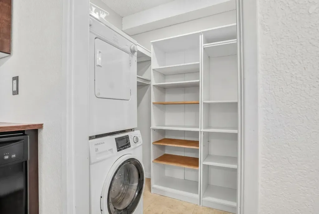 2130 17 Street SW Calgary AB T2T 4M5
