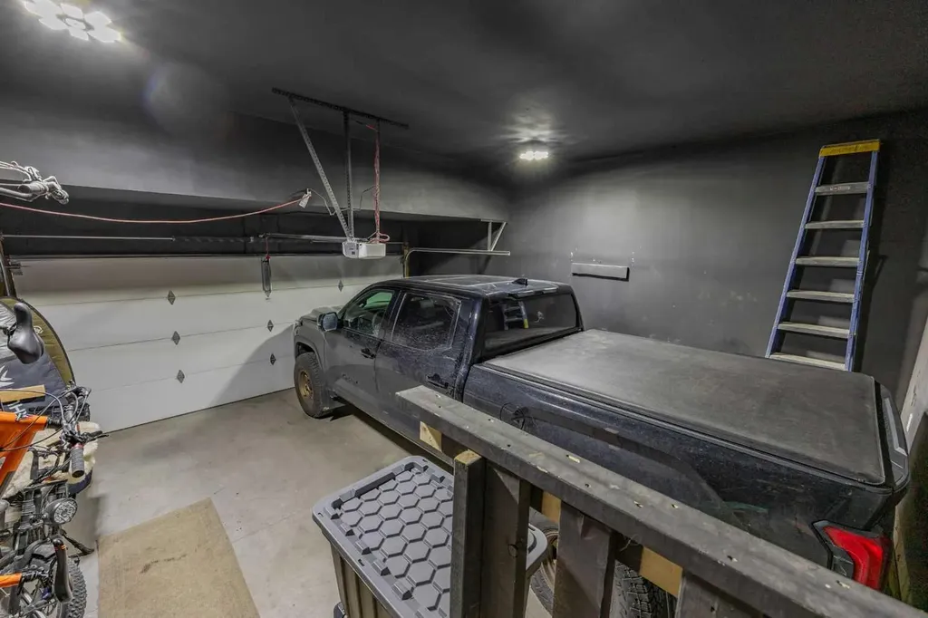 519 Clydesdale Way Cochrane AB T4C 3B6