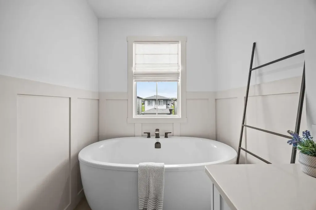 519 Clydesdale Way Cochrane AB T4C 3B6