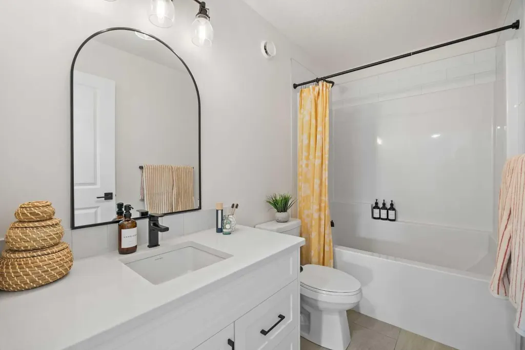 519 Clydesdale Way Cochrane AB T4C 3B6
