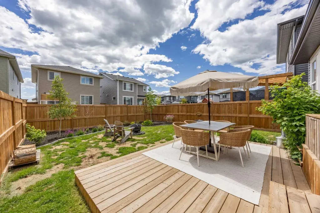 519 Clydesdale Way Cochrane AB T4C 3B6