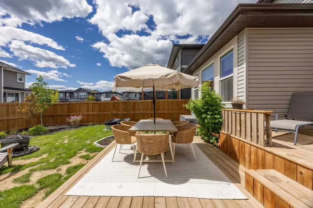 519 Clydesdale Way Cochrane AB T4C 3B6