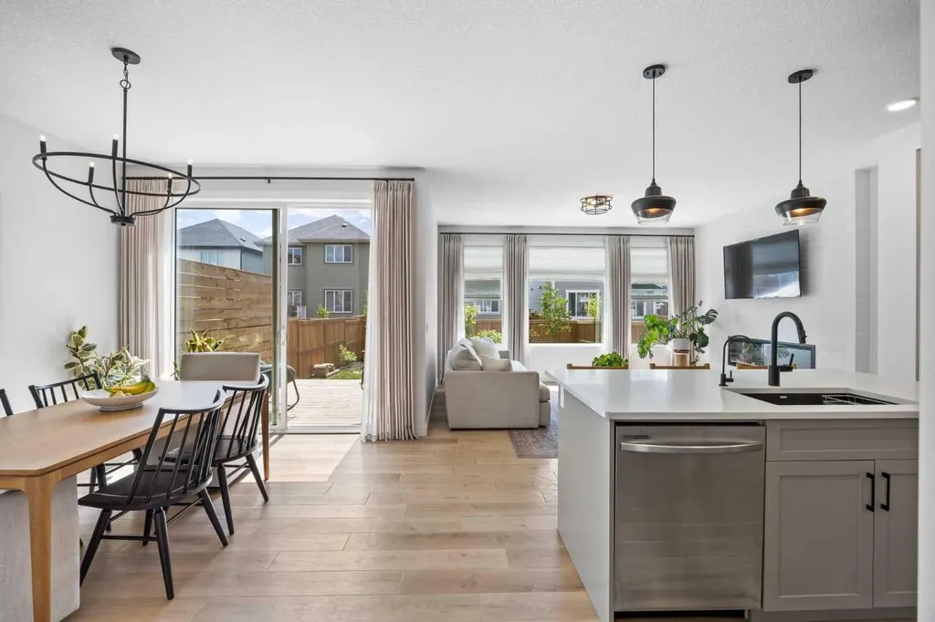 519 Clydesdale Way Cochrane AB T4C 3B6