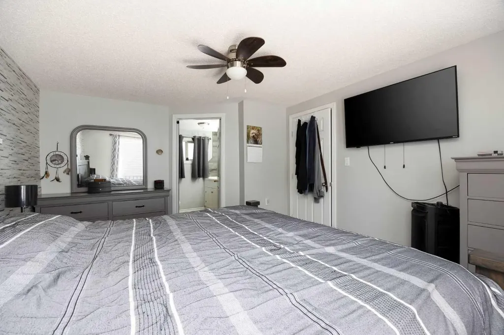 273 Grey Crescent Fort Mcmurray AB T9H 2N7