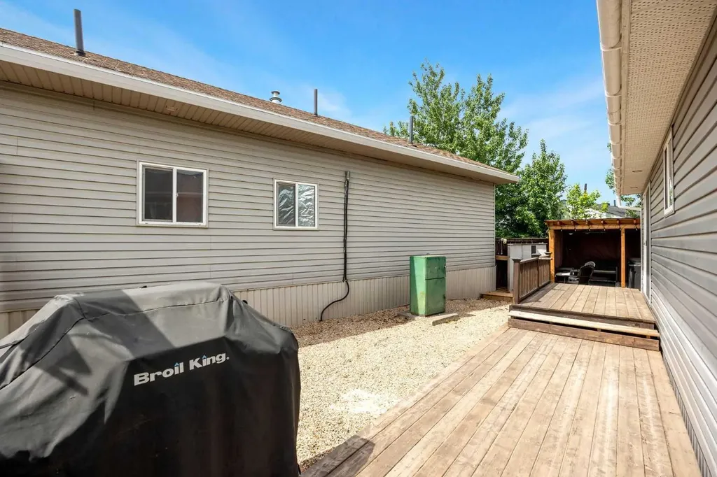 273 Grey Crescent Fort Mcmurray AB T9H 2N7