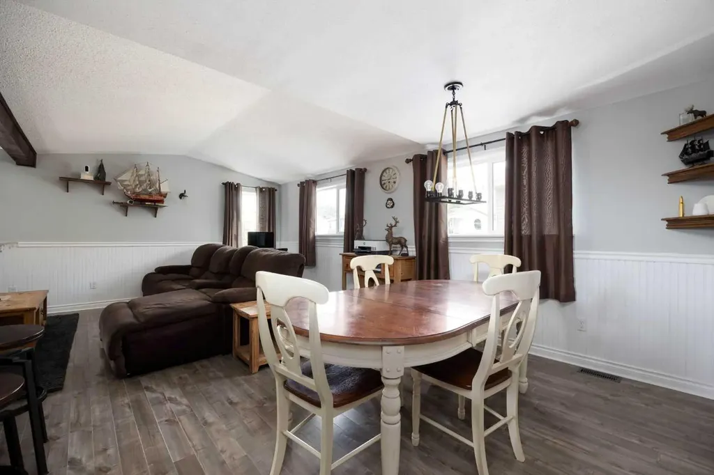 273 Grey Crescent Fort Mcmurray AB T9H 2N7