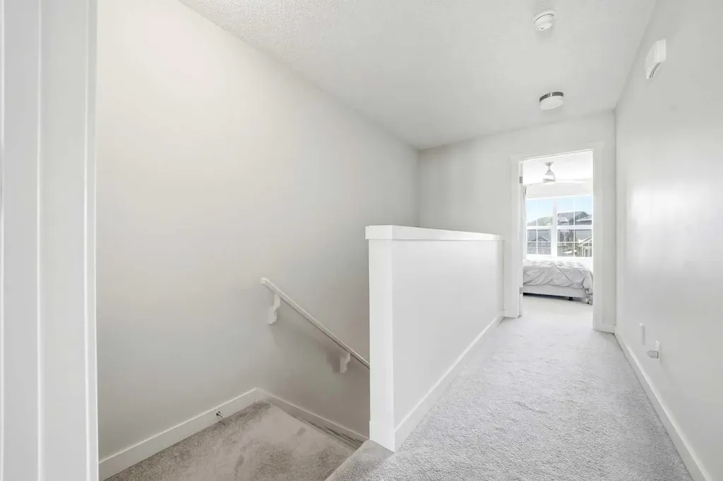 14 Nolan Hill Gate NW Calgary AB T3R 0T9