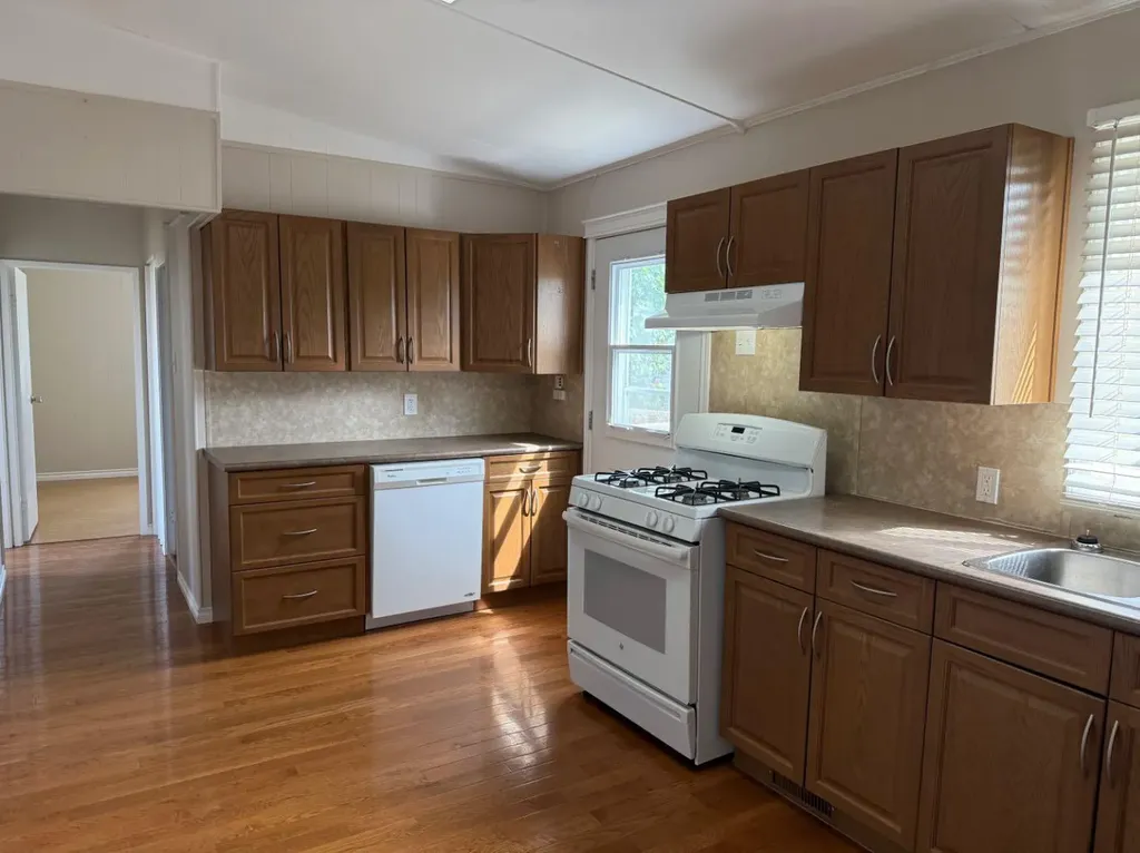 5308 57 Street Lloydminster AB T9V 2A3