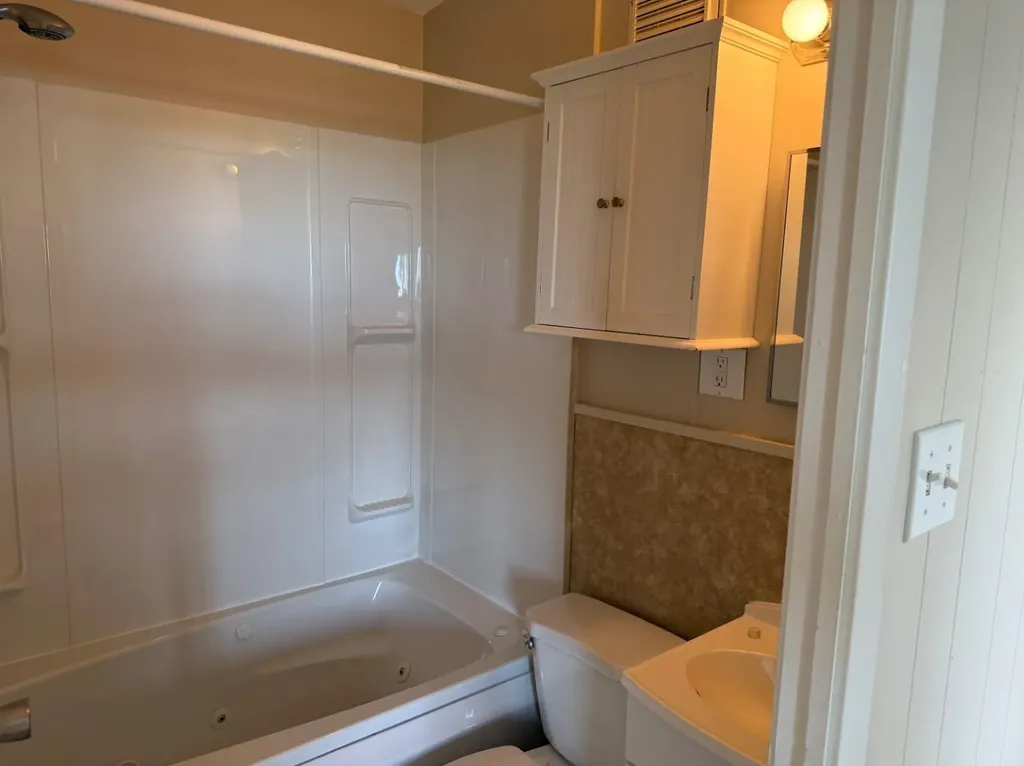 5308 57 Street Lloydminster AB T9V 2A3