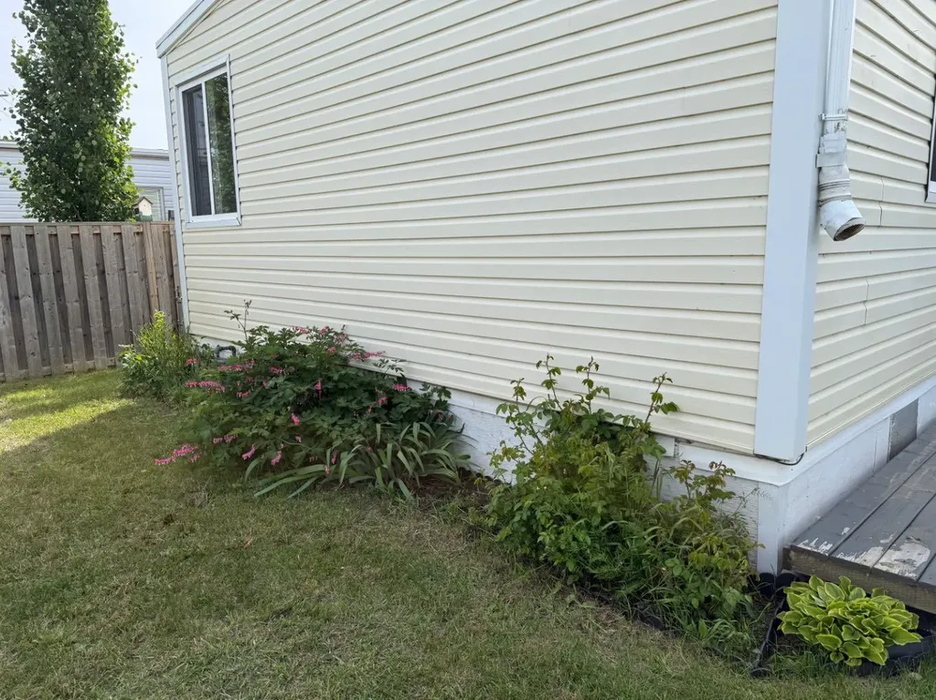 5308 57 Street Lloydminster AB T9V 2A3