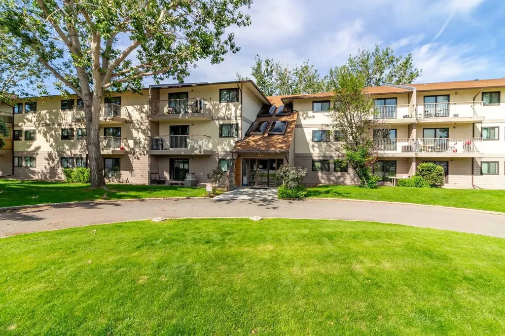 855 Columbia Boulevard W Lethbridge AB T1K 5B8