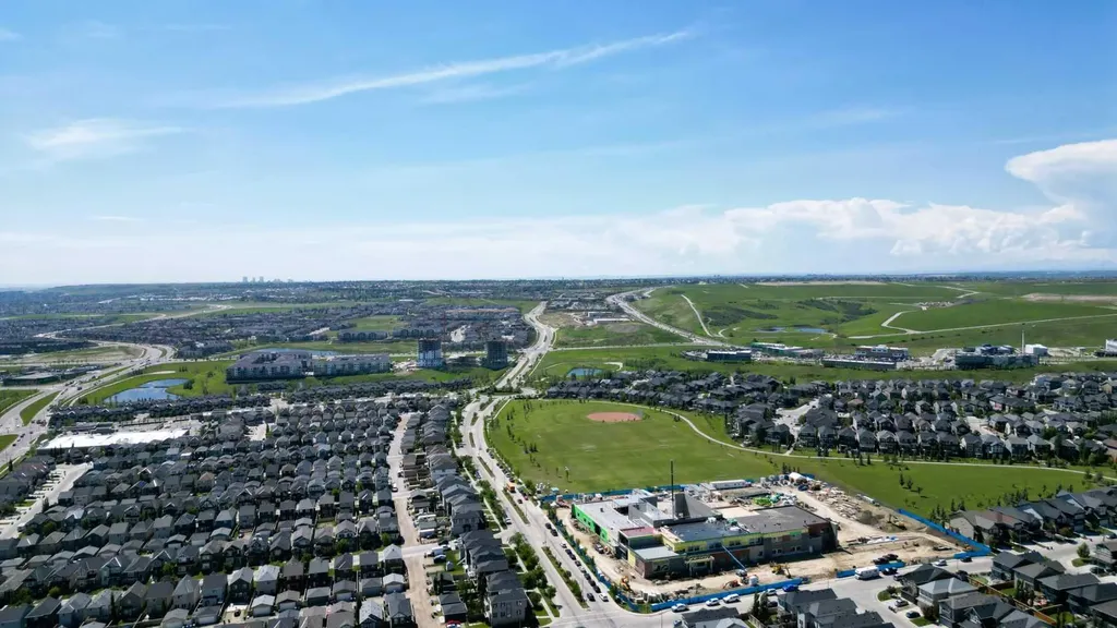 125 Edith Gate NW Calgary AB T3R 1Z2